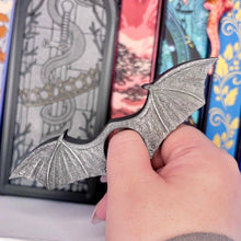 Black Wings 3d Printed Thumb Book Holder