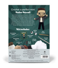 Unofficial Pedro Pascal Book and Crochet Kit: Includes Everything to Crochet Your Own Pedro - Pedro Pascal Fact & Project Book, 5 Colors of Yarn, ... (Unofficial Personality Crochet Kits), Kati Gálusz