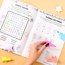 Bluey: Family Games: Coloring & Activity with Stackable Markers