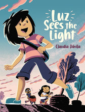 Luz Sees the Light (Luz Goes Green, 1) cover image