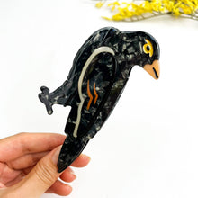 Moonlit Raven Acetate Hair Claw – Mysterious Gaze: Black